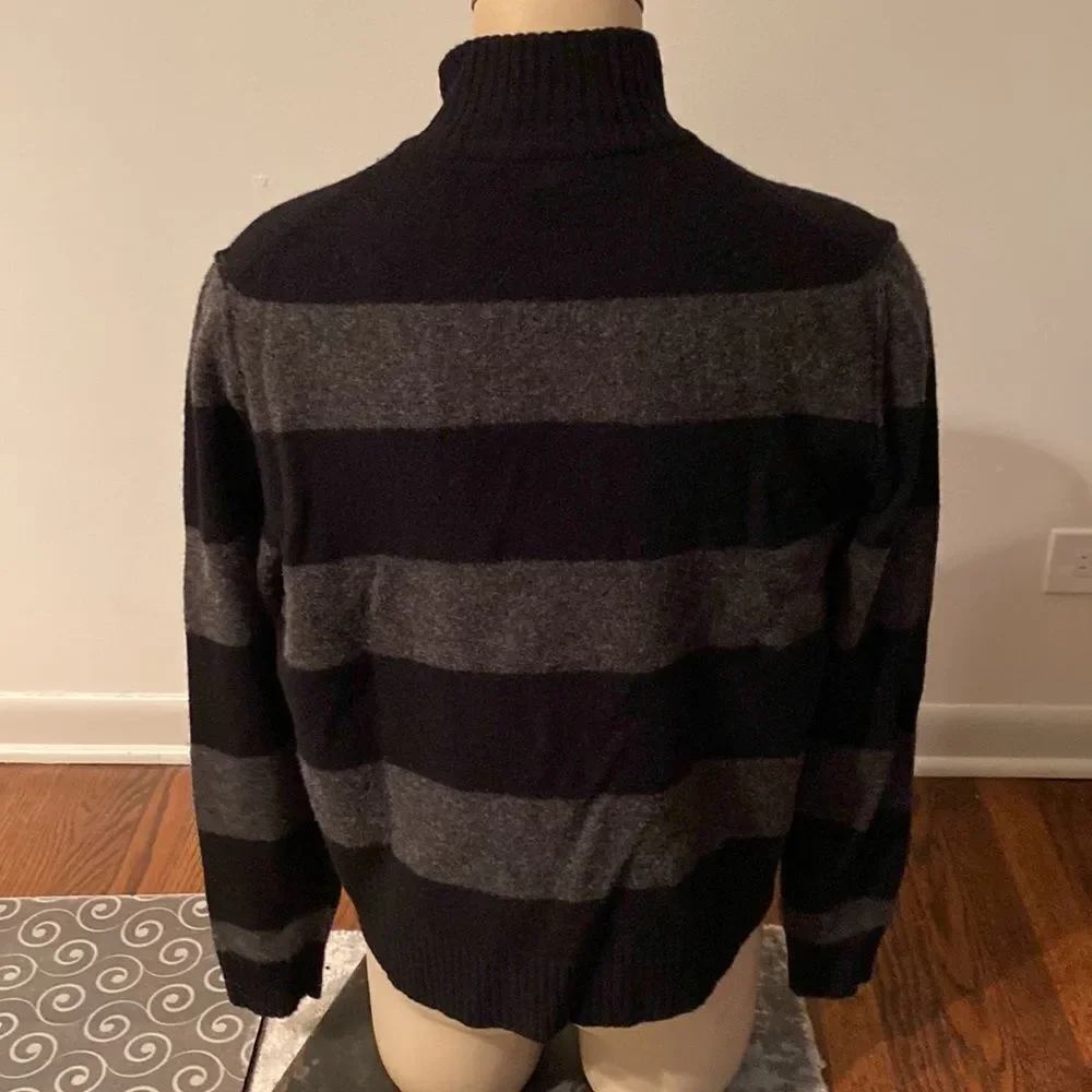 J CREW Men’s LAMBS WOOL LONG SLEEVE SWEATER Large BLACK GRAY STRIPED